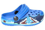 CLOG niebieskie klapki Rekin